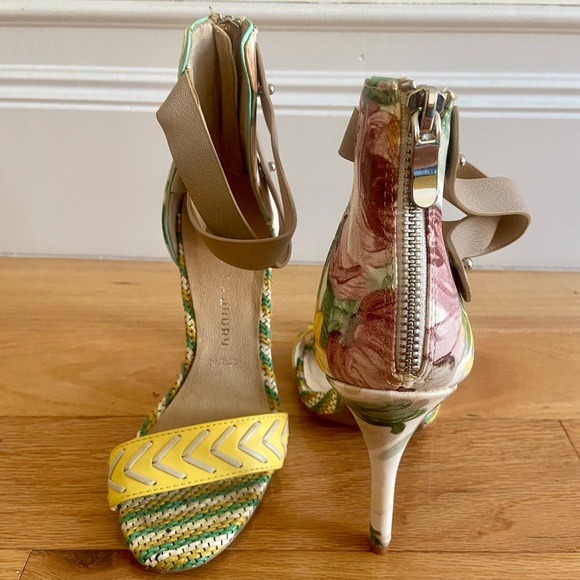 Chinese Laundry Shoes - Chinese Laundry Sandals. Size 5.5